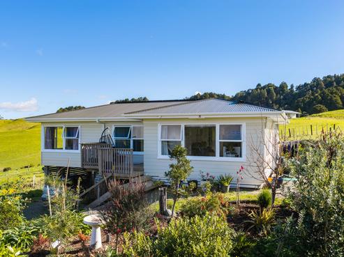 694 Millbrook Road, Waipu