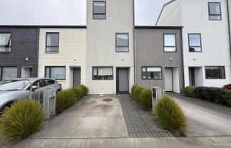 8/170 Fraser Avenue, Johnsonville