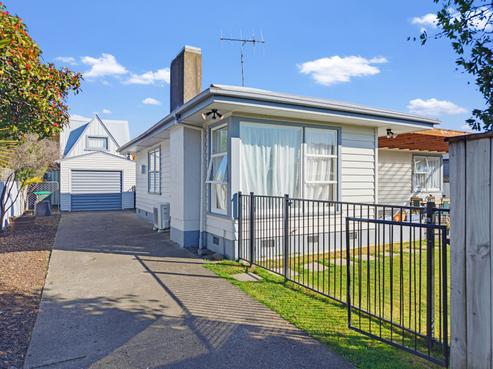 4 Exeter Crescent, Pirimai