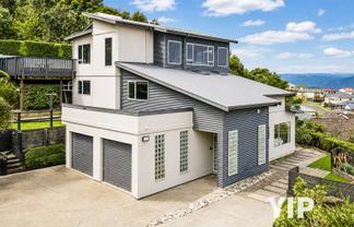 41 Dress Circle, Newlands