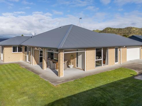 8B Carrick Robertson Place, Waihi