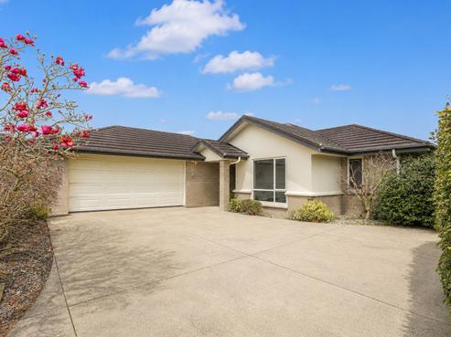 7 Millie Place, Huntington
