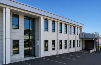 Modern Office & Warehouse Opportunity