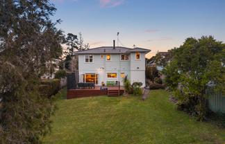41 Lauderdale Road, Birkdale