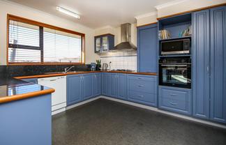 150 Racecourse Road, Allenton