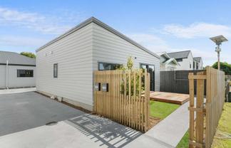 1/581 Worcester Street, Linwood