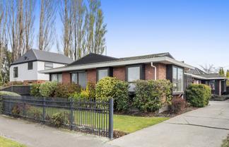 1/137 Grahams Road, Burnside