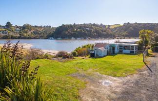 1413 Taieri Mouth Road, Taieri Mouth