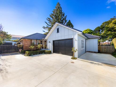 11 Alamein Road, Panmure