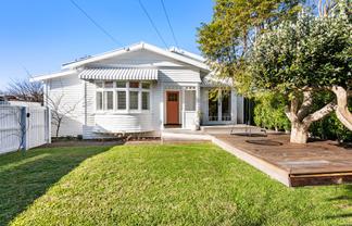 8 Alberta Street, Point Chevalier
