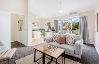 10/124 Redwood Avenue, Tawa