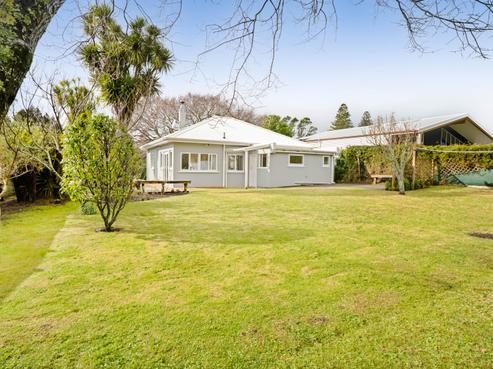 50 Brooklands Road, Brooklands