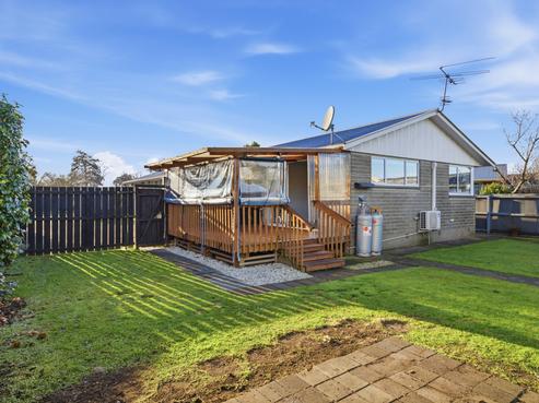 2/154 Warren Crescent, Hillmorton
