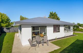 17 Brookfield Place, Redwoodtown