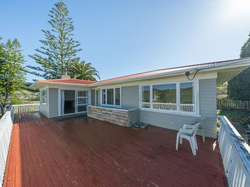 85 Valley Road, Hikurangi