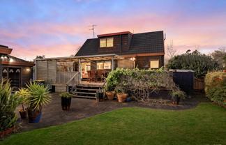 36  Racecourse Road, Waiuku