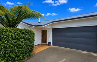 18A Russell Drive, Oakura