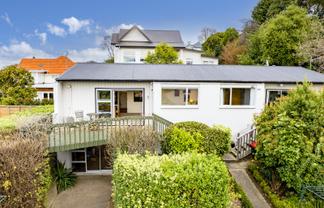 18C Garfield Avenue, Roslyn