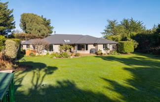 57 Matua Grove, Otatara