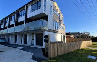 1/36 Longburn Road, Henderson
