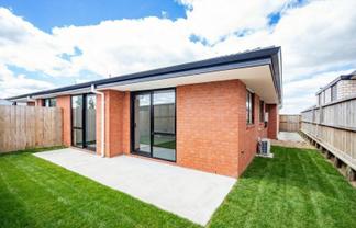 31 Waruhia Crescent, Rototuna North