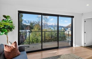 5C Aspen Grove, Fernhill/Sunshine Bay