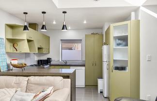 32B Elizabeth Street, Victoria