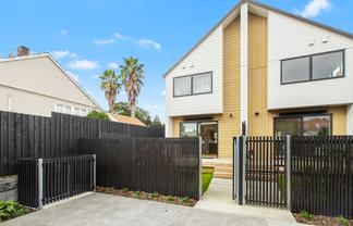 11A Range View Road, Mount Albert