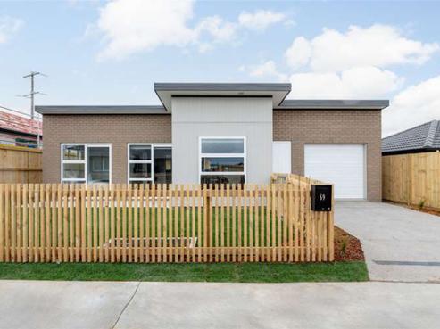 69 Waruhia Crescent, Rototuna North