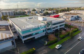 Prime Office Space + High exposure | 985sqm