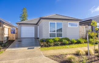 13 Waruhia Crescent, Rototuna North