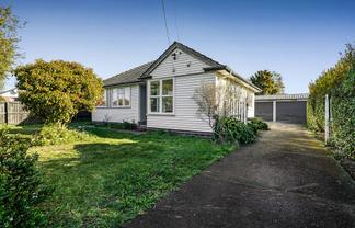 17 Ealing Street, Northcote