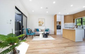 70D Golf Road, New Lynn