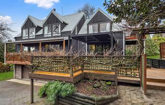 14 Utuhina Road, Springfield