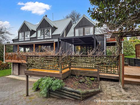 14 Utuhina Road, Springfield