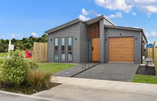 53 Overton Street, Rototuna North