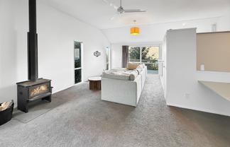 2A Bird Place, Fernhill
