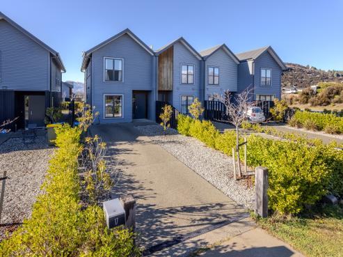 17 Mount Nicholas Avenue, Wanaka