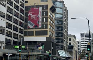 Centrally located level 1 office