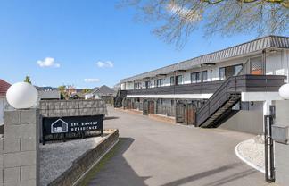 Prime InnerCity Freehold Accommodation Opportunity