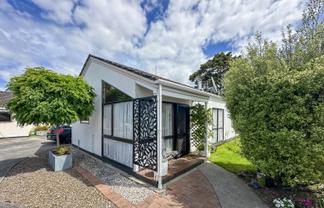 8A Church Place, Whanganui