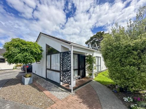 8A Church Place, Whanganui Central