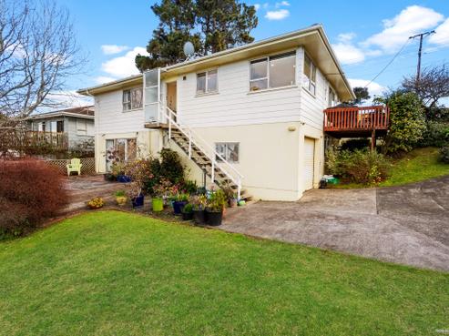 257 Sunset Road, Sunnynook