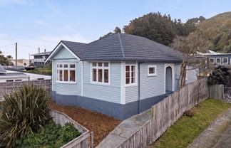 65 Happy Valley Road, Owhiro Bay