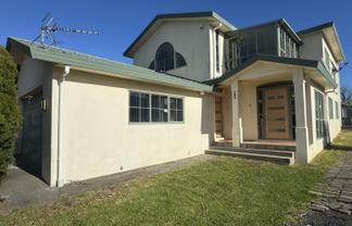 17 Gray Avenue, Mangere East