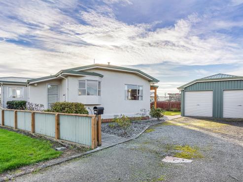 56 Dejoux Road, Winton