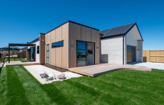 44 Makomako Crescent, Wharewaka