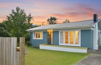 35 West End Avenue, Woodhill