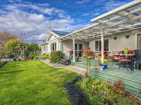 12 Ireland Road, Waipawa