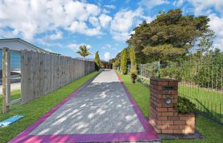  14 Watersfield Place, Flat Bush